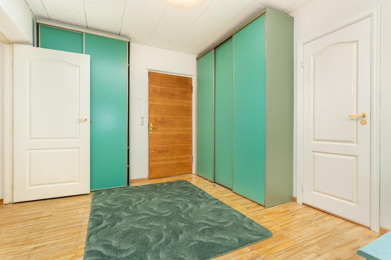 3 Room Central Apartmend 90M2 Parking For One Car Fifth Floor And The Building Does Not Have An Elevator Reval Esterno foto