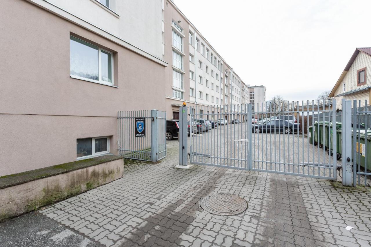3 Room Central Apartmend 90M2 Parking For One Car Fifth Floor And The Building Does Not Have An Elevator Reval Esterno foto