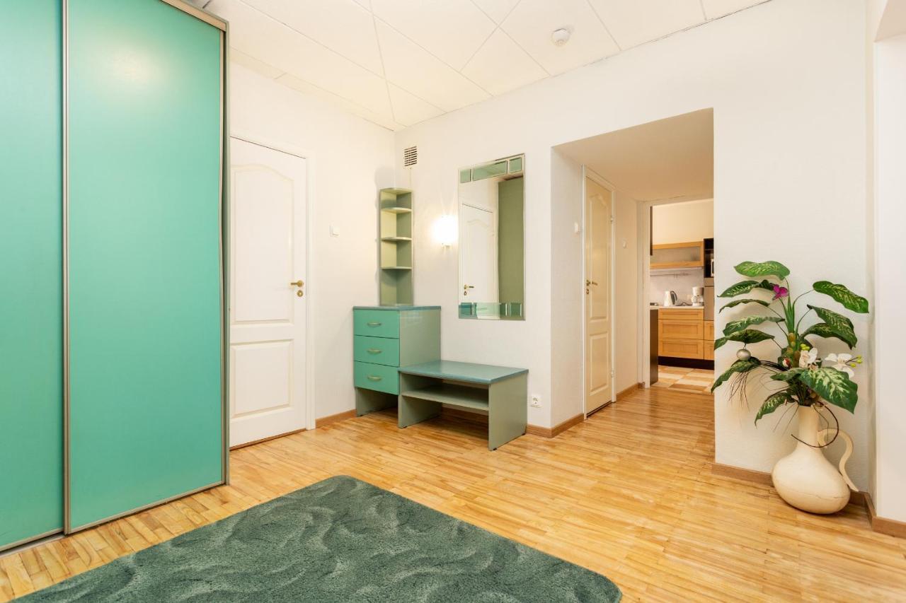 3 Room Central Apartmend 90M2 Parking For One Car Fifth Floor And The Building Does Not Have An Elevator Reval Esterno foto