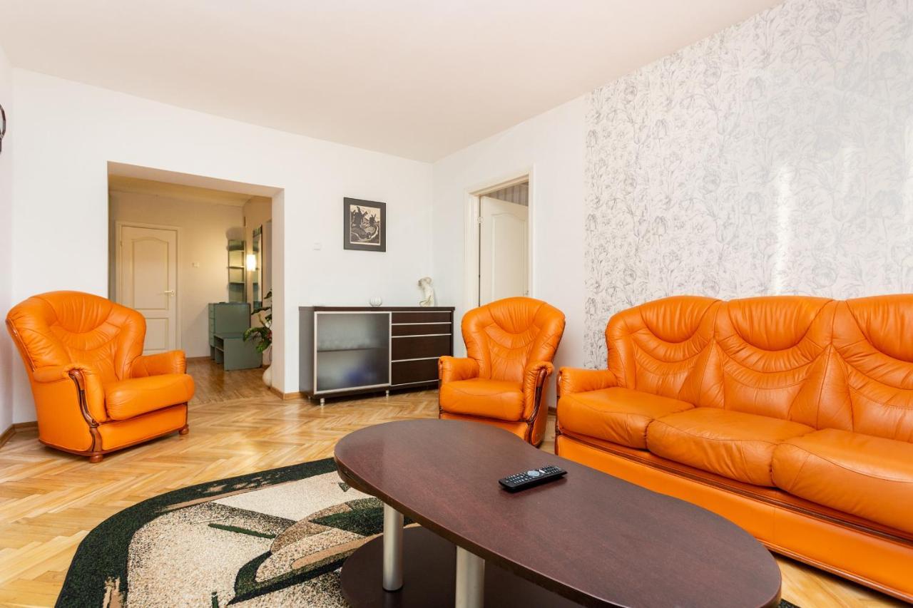 3 Room Central Apartmend 90M2 Parking For One Car Fifth Floor And The Building Does Not Have An Elevator Reval Esterno foto