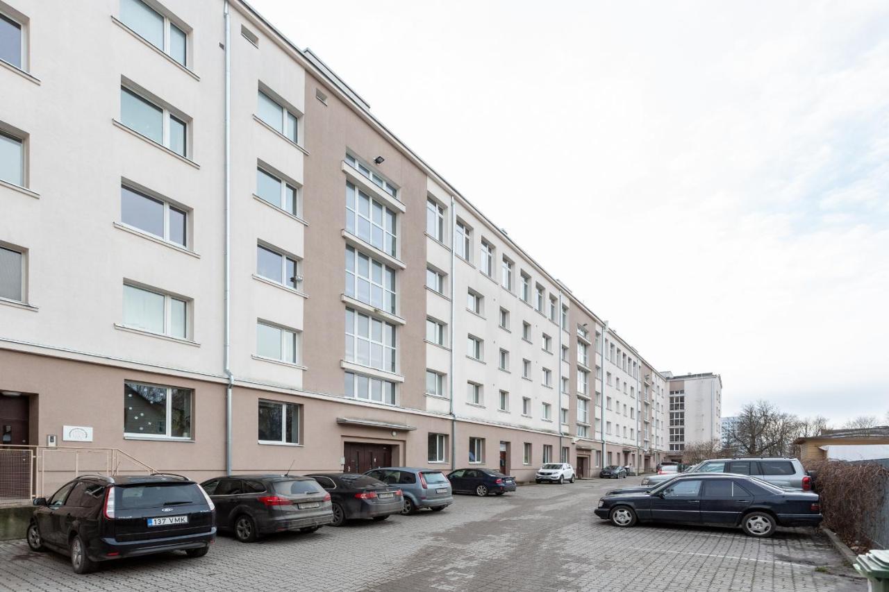 3 Room Central Apartmend 90M2 Parking For One Car Fifth Floor And The Building Does Not Have An Elevator Reval Esterno foto