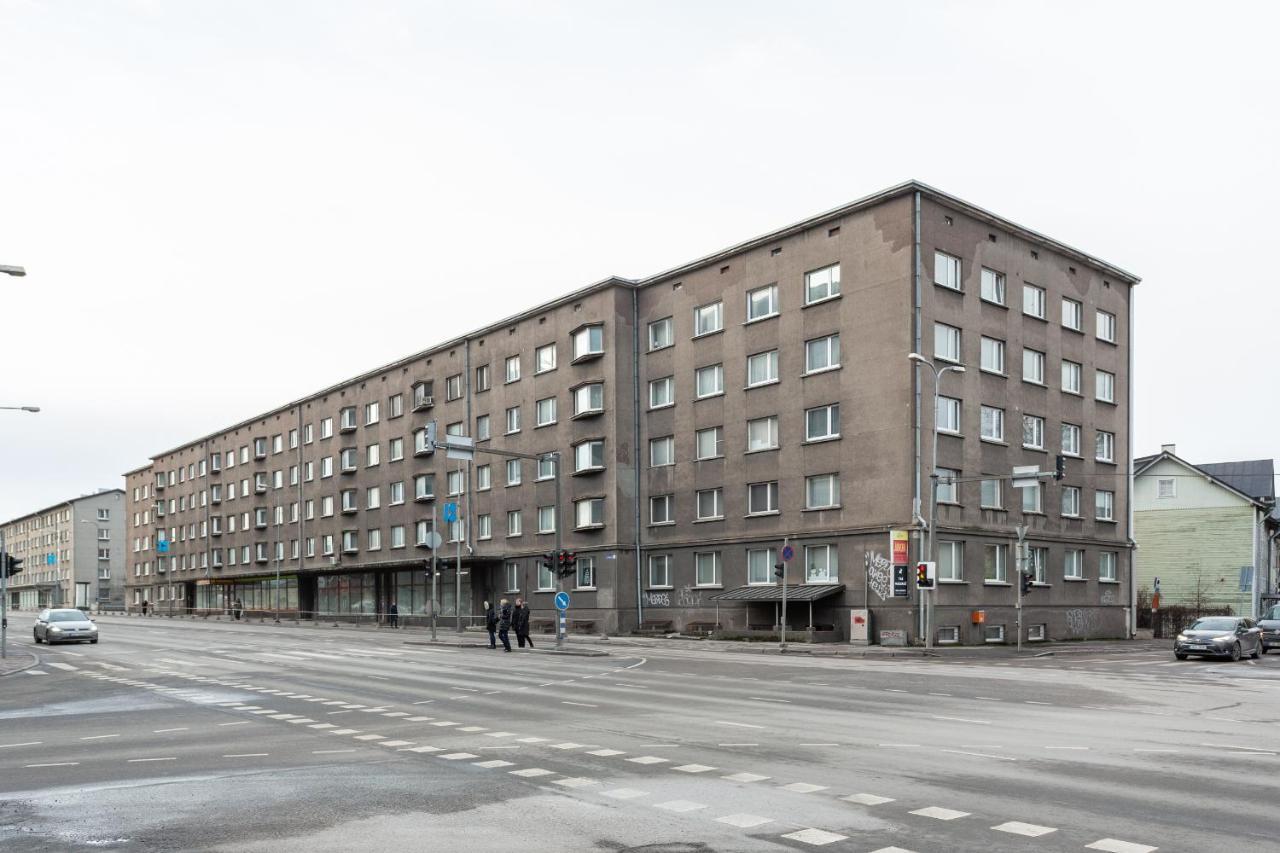 3 Room Central Apartmend 90M2 Parking For One Car Fifth Floor And The Building Does Not Have An Elevator Reval Esterno foto