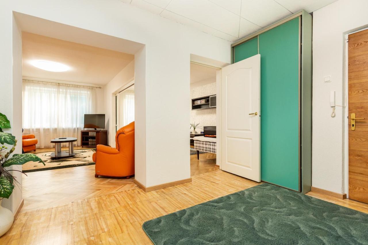 3 Room Central Apartmend 90M2 Parking For One Car Fifth Floor And The Building Does Not Have An Elevator Reval Esterno foto